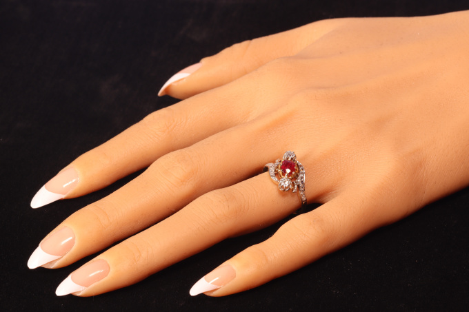 Vintage French Belle Epoque diamond and natural ruby cross-over engagement ring by Artista Desconhecido