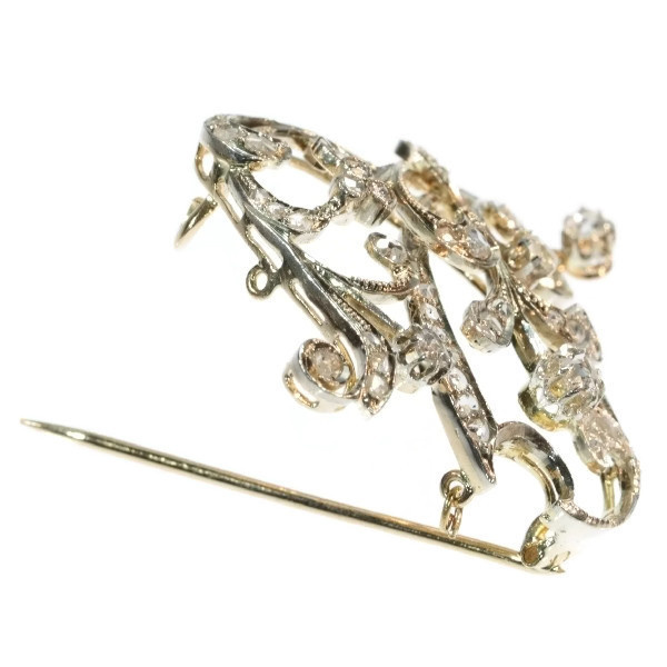 Art Nouveau brooch and pendant in gold with rose cut diamonds by Artista Desconhecido