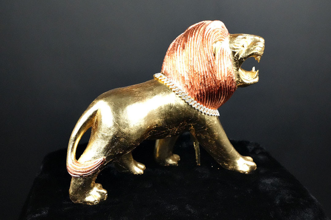 Golden Lion by Artista Sconosciuto