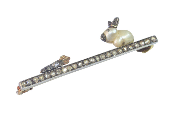Late Victorian amusing diamond and pearl jewel - a true one carrot diamond brooch by Artista Desconhecido