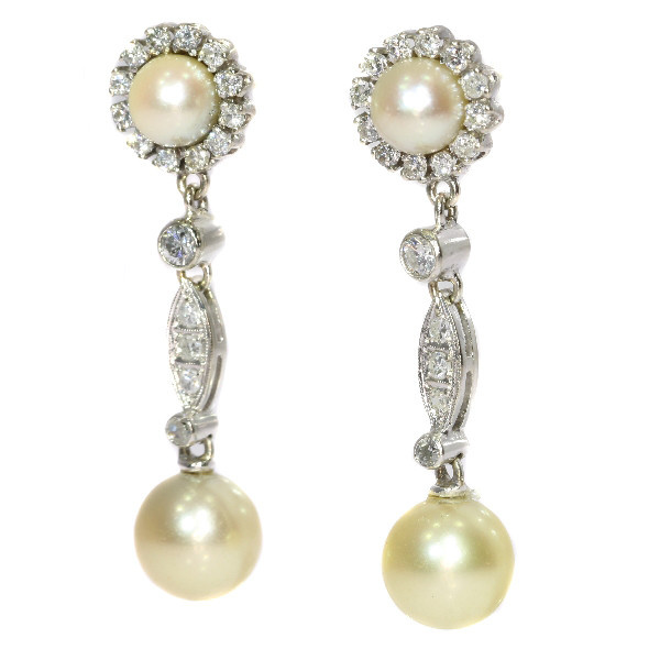 Vintage diamond and pearl ear drops by Artista Desconhecido