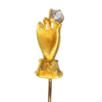 Romantic Victorian Gold Stickpin with Sculpted Hand Holding a Rose Cut Diamond by Onbekende Kunstenaar