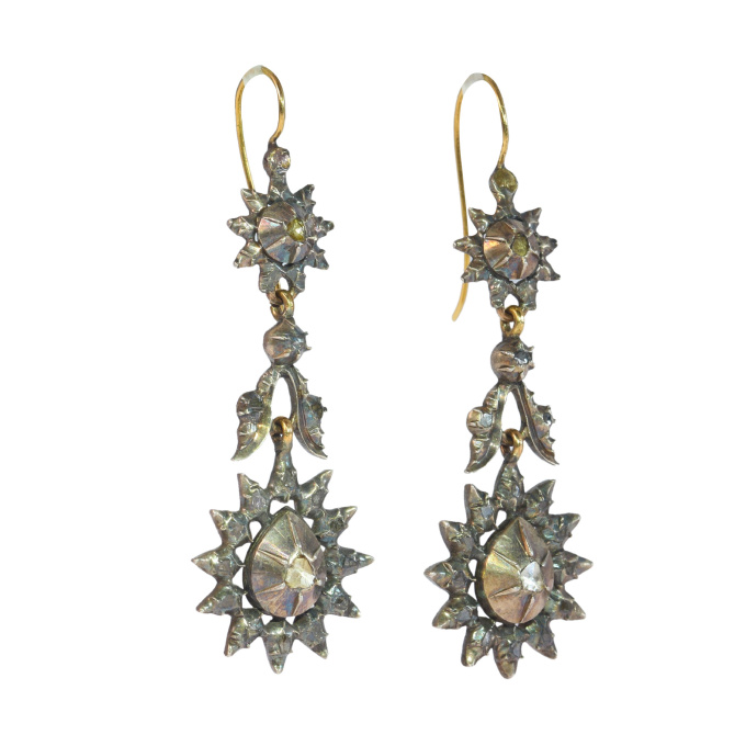 Vintage antique Victorian long pendent diamond earrings by Unbekannter Künstler