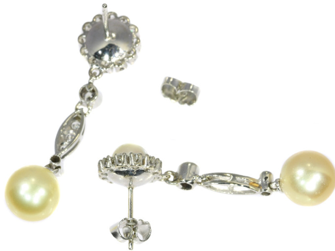 Vintage diamond and pearl ear drops by Artista Desconhecido