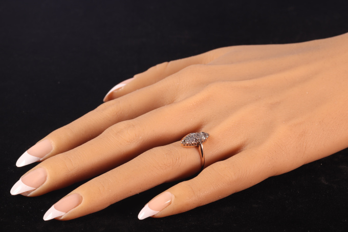 Vintage antique Late Victorian rose cut diamond ring by Unbekannter Künstler