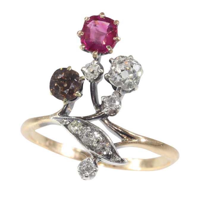 Vintage antique gold ring with fancy colour diamond, natural ruby and old mine cut diamonds by Artiste Inconnu