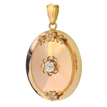 Vintage antique 18K gold locket with large old mine brilliant cut diamond by Unbekannter Künstler