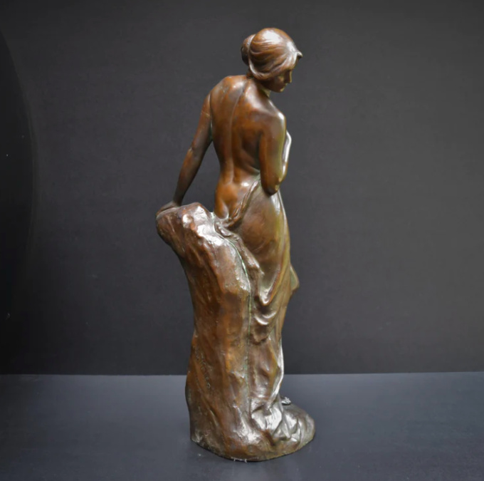 Bathing woman by Max Valentin