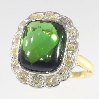Vintage diamond engagement ring with large verdelite (green tourmaline) by Onbekende Kunstenaar