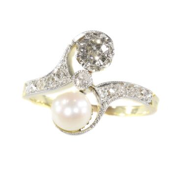Belle Epoque diamond and pearl engagement ring model toi et moi by Artista Desconocido