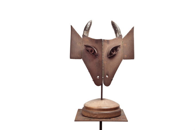 Máscara de Vaca by Miquel Aparici