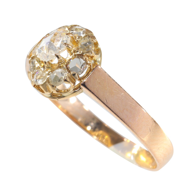 Vintage rose gold antique rozet diamond ring with rose cut diamonds by Artista Desconocido
