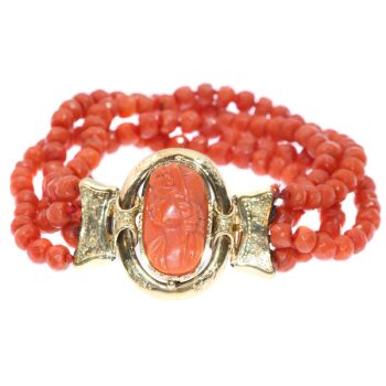 Antique Victorian coral cameo bracelet with faceted coral beads by Unbekannter Künstler