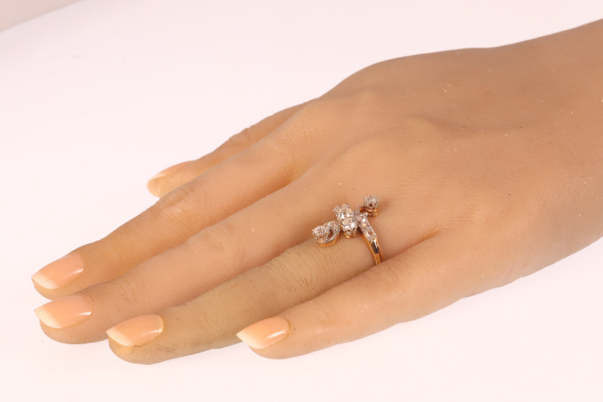 Vintage Belle Epoque diamond engagement ring by Artista Desconhecido