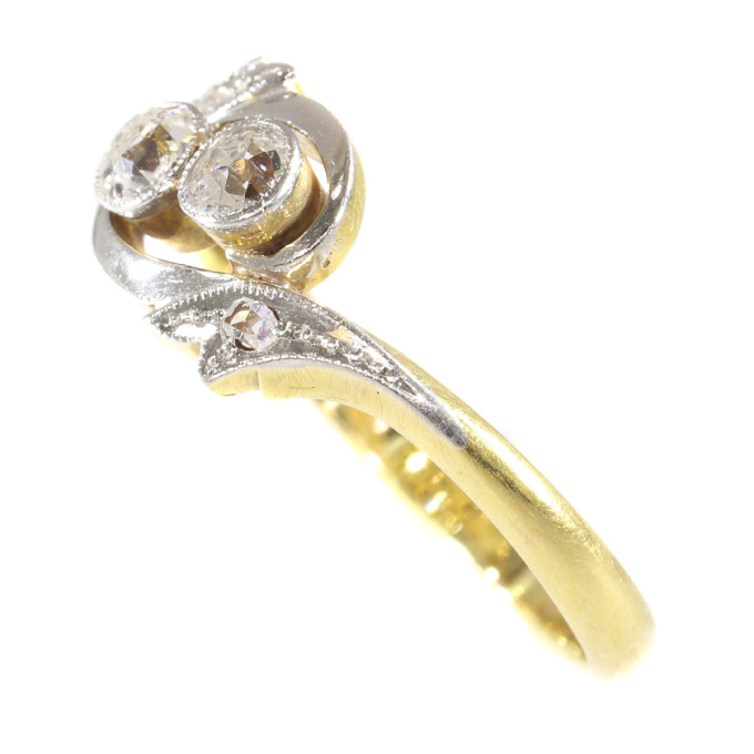 Estate engagement ring cross over or the romantic toi et moi by Artiste Inconnu