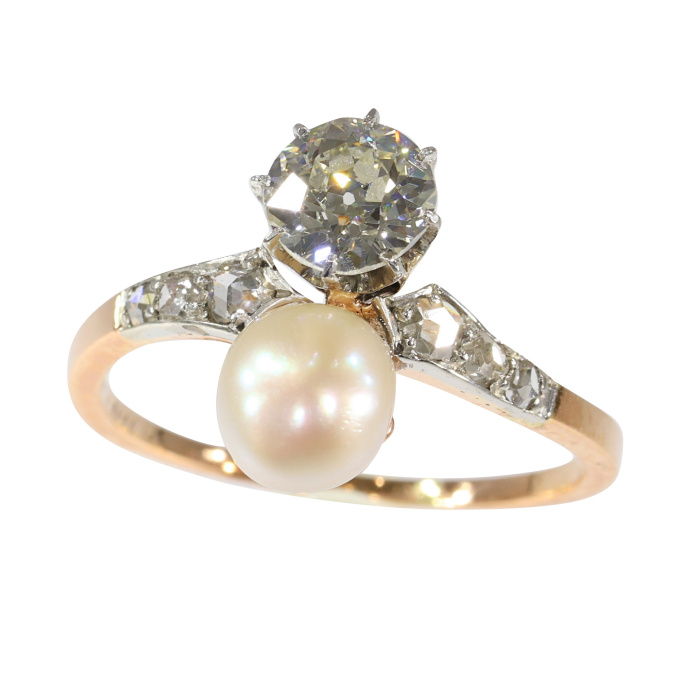 Vintage antique diamond and pearl engagement ring made around 1895 by Onbekende Kunstenaar