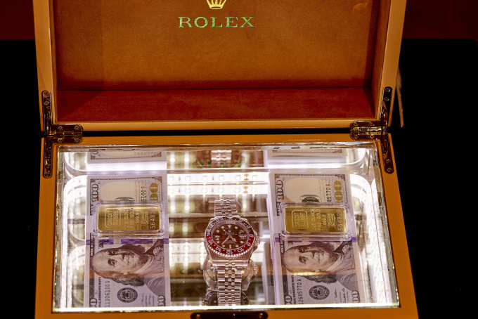Rolex treasure box by Phantom Art