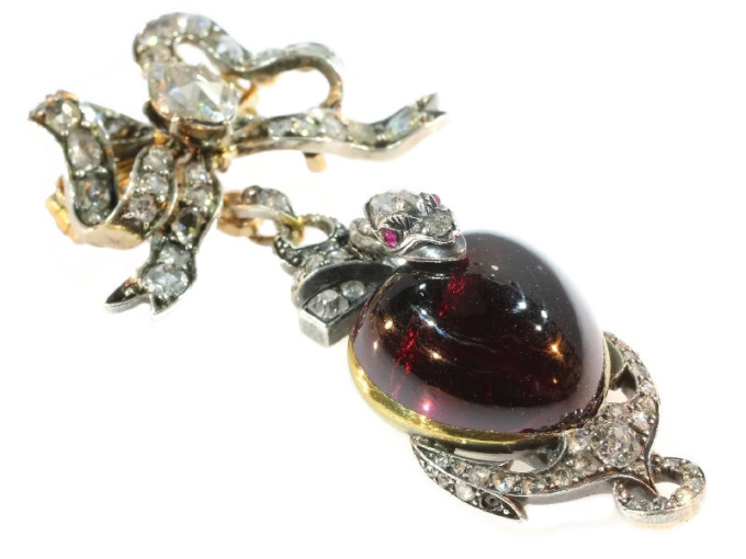 Early-Victorian diamond brooch-pendant medallion large heart shaped garnet cabochon snake anchor and bow by Unbekannter Künstler