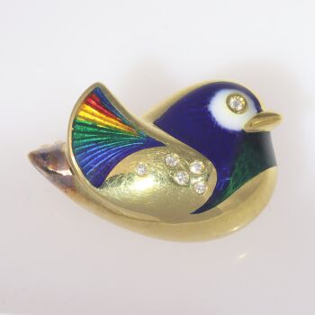 Vintage gold enameled bird brooch set with brilliant cut diamonds by Artiste Inconnu