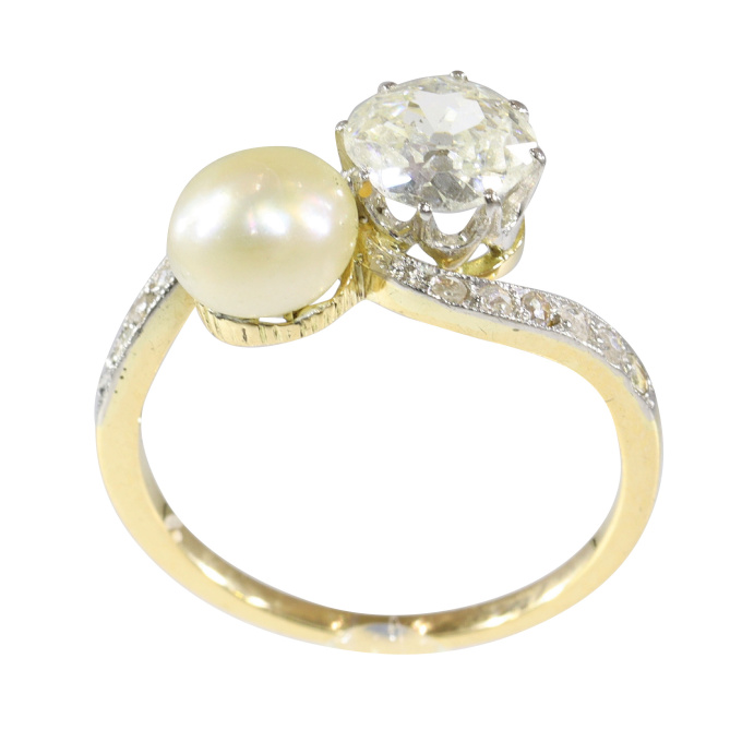Historic Love: A Toi et Moi Ring from 1900 by Unbekannter Künstler