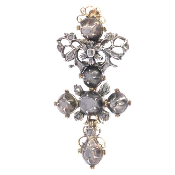 High quality Baroque diamond cross by Onbekende Kunstenaar