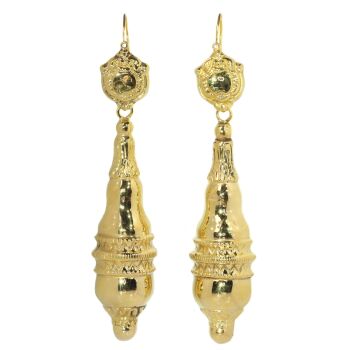 Antique mid-Victorian gold earrings long pendant by Onbekende Kunstenaar