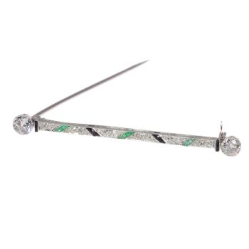 Vintage Art Deco platinum diamond bar brooch also set with onyx and emeralds by Artista Desconhecido