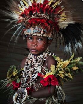 XXXIII 24 Tufi, Papua New Guinea 2017 by Jimmy Nelson