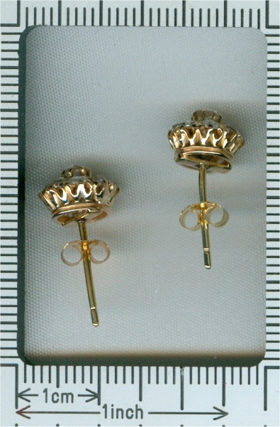 Antique Victorian diamond earstuds by Onbekende Kunstenaar
