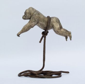 Flying Gorilla on short rope by Gillie and Marc