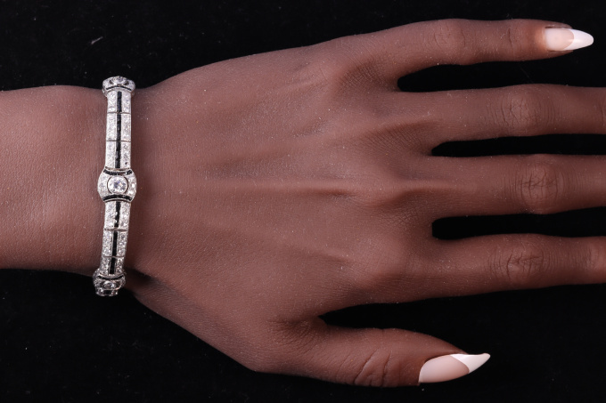 A Dazzling Statement of Art Deco: Platinum Bracelet with Diamonds and Onyx by Artiste Inconnu