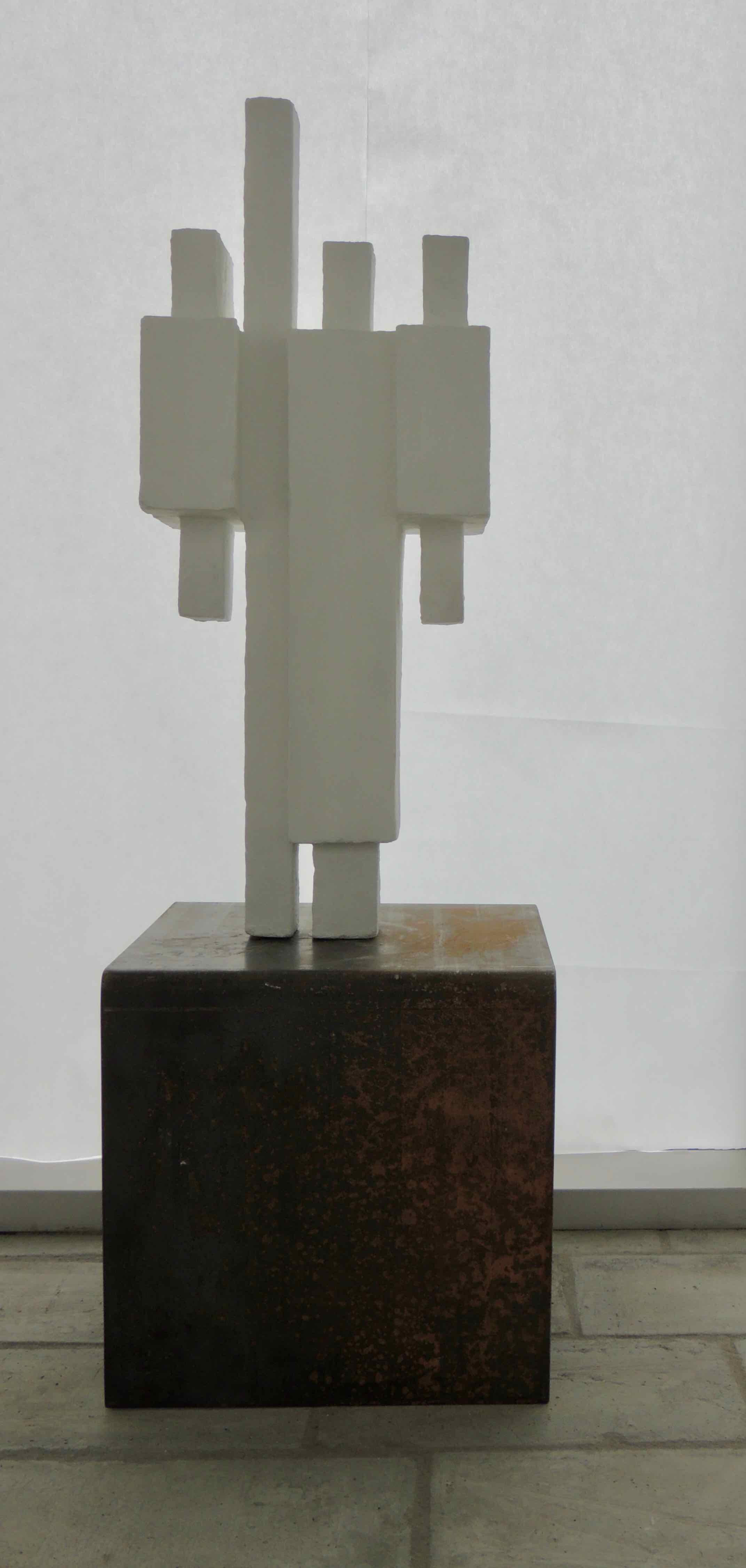 'Statuette' by Henk Zweerus available at Kunsthandel Bert Kuipers