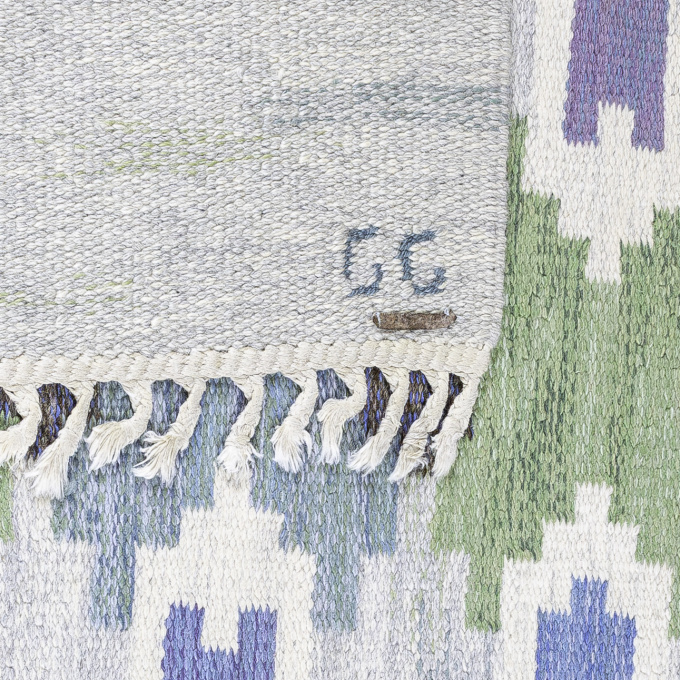 A handmade ‘Rölakan’ rug, model ‘Vårflöden’ (Spring flows) – JJ Vävateljén, Sweden by Judith Johansson