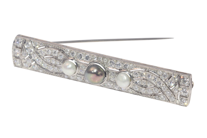 Vintage Fifties Art Deco platinum diamond bar brooch with pearls by Unbekannter Künstler