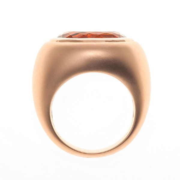 Oval citrine matte ring by Artista Desconhecido