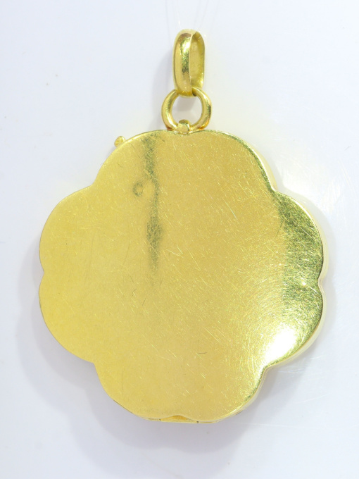 Vintage Art Nouveau 18K gold good luck locket set with diamonds by Artiste Inconnu
