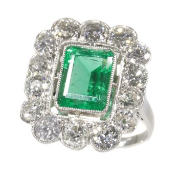 Vintage Fifties platinum diamond ring with untreated natural emerald by Artista Desconocido