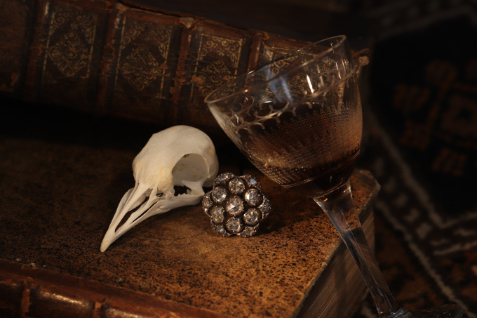18th Century diamond button by Artista Sconosciuto