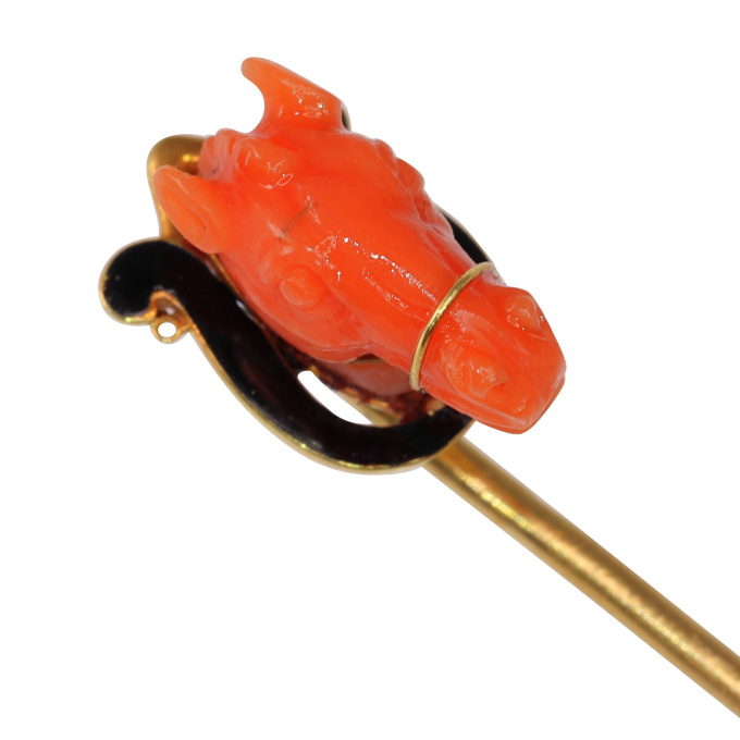 Equestrian Elegance: An Antique French Coral Horse Head Tiepin by Onbekende Kunstenaar