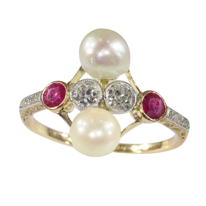 Vintage Art deco ring with diamonds rubies and pearls by Unbekannter Künstler