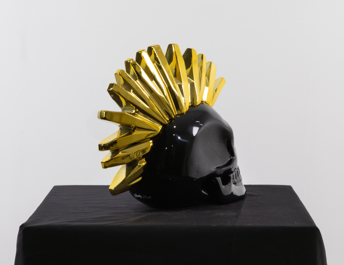 Punky Skull Black Gold by Sther