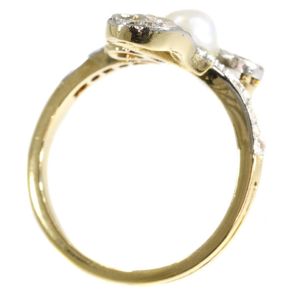 Elegant late Victorian diamond and pearl ring by Artista Desconhecido