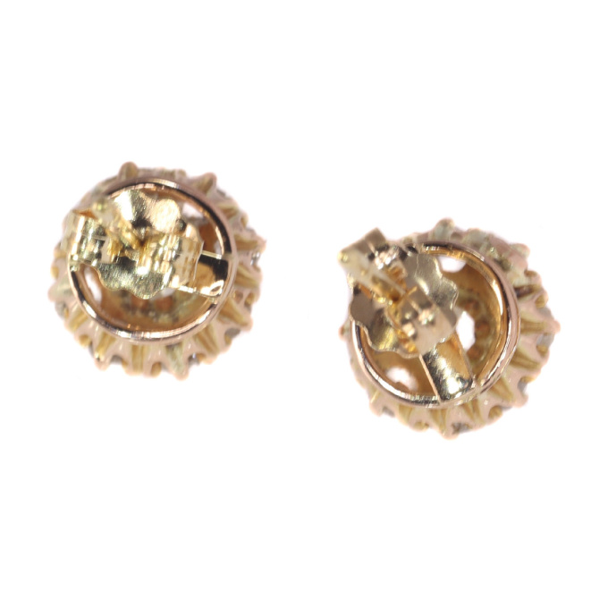 Antique Victorian diamond earstuds by Onbekende Kunstenaar