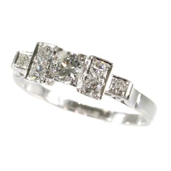 Vintage platinum Art Deco diamond engagement ring by Onbekende Kunstenaar