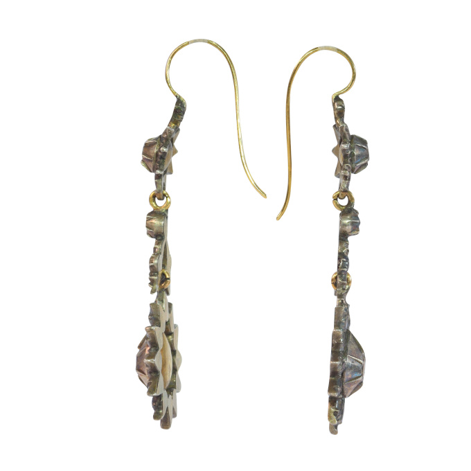 Vintage antique Victorian long pendent diamond earrings by Unbekannter Künstler