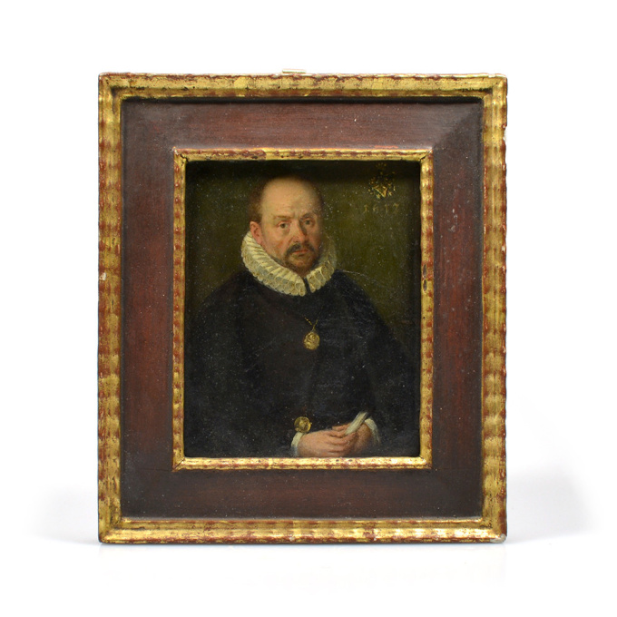 Portrait of a man with two Gnadenpfennigs, likely Wilhelm Daser (1566-1639) by Onbekende Kunstenaar