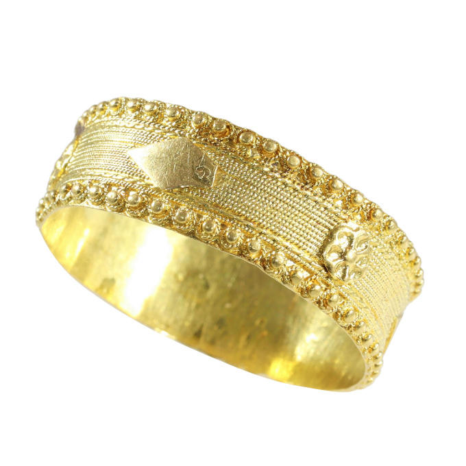 Antique 18K Gold Wedding Band, Circa 1820 – Wear a Piece of History, Feel the Love by Artiste Inconnu