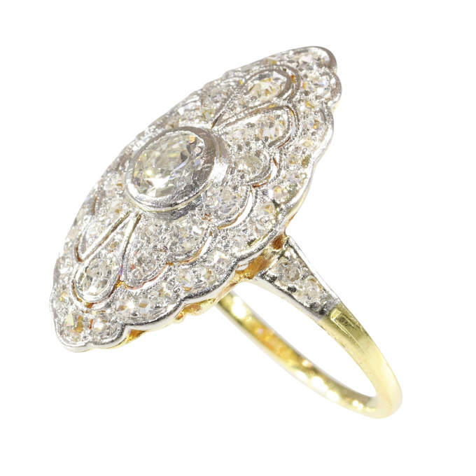 Vintage Diamond Ring with Belle Époque Touch – Crafted for Quiet Grandeur by Artista Sconosciuto