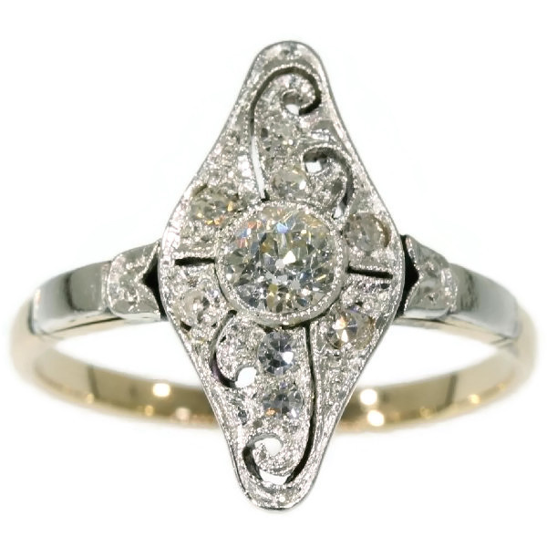 Art Deco diamond engagement ring by Artista Desconocido