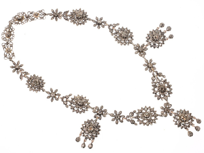 Antique Victorian diamond necklace by Artiste Inconnu